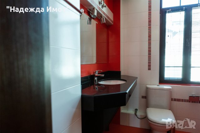 КЪЩА В ИДЕАЛЕН ЦЕНТЪР ГР.ВАРНА, снимка 8 - Къщи - 42599024
