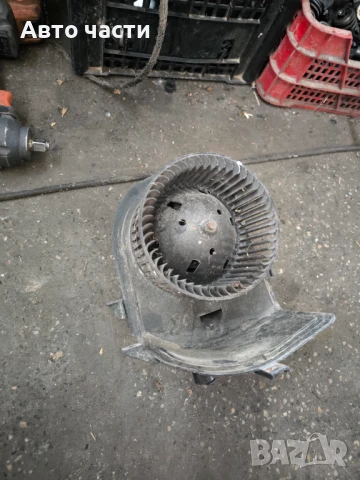 Фолксваген Голф III 2.8 VR6 Моторче вентилация на парно 1H1820021, снимка 2 - Части - 51178216