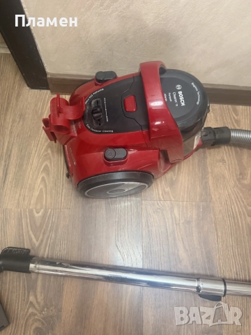 Прахосмукачка Bosch BGC05AAA2 за части или ремонт, снимка 7 - Прахосмукачки - 56448306