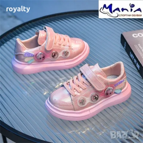 Детски спортни обувки с анимационна героиня, снимка 4 - Детски маратонки - 49960984