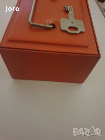 метална кутия с ключ, снимка 10 - Колекции - 31076708