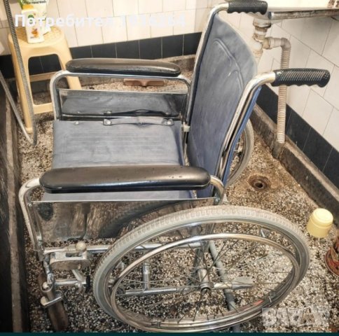 Запазена сгъваема рингова инвалидна количка със сваляеми подлакътници, снимка 2 - Инвалидни колички - 44366856