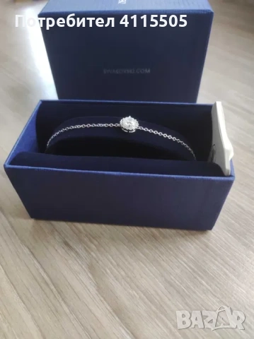 Swarovski Гривна 'Una' в Сребърно - НОВО, снимка 4 - Гривни - 53267232