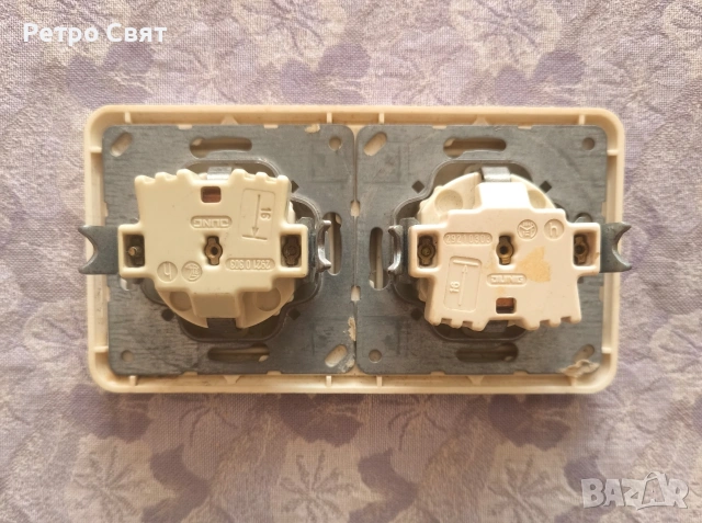 Двоен електрически контакт , снимка 2 - Ключове, контакти, щепсели - 54320537