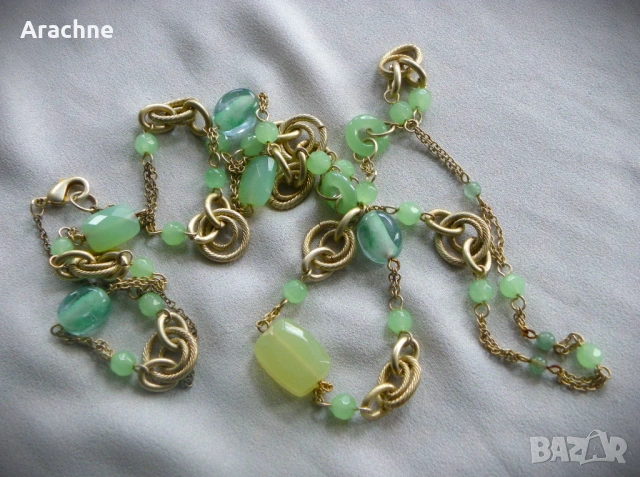 Антикварен позлатен гердан от Fenton glass с ураново и жадеитово стъкло, 50те, снимка 3 - Колиета, медальони, синджири - 37476024