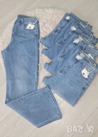 Дънки с камъчета