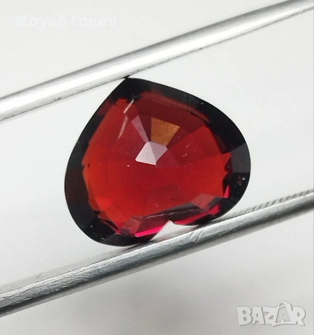 Изключителен Голям И Красив Естествен Спесартит Гранат 8.24 Карата, Сърцевидна Форма!  , снимка 6 - Други - 53893835