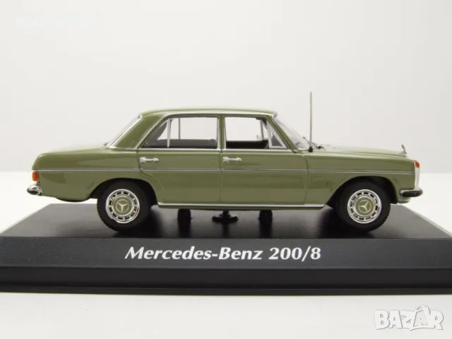 Mercedes-Benz 200 /8 Strichacht 1968 - мащаб 1:43 на Maxichamps моделът е нов в PVC дисплей-кейс, снимка 13 - Колекции - 50010947