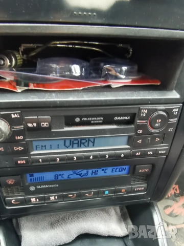 Касетофон голф4 с код, снимка 3 - Радиокасетофони, транзистори - 54014149