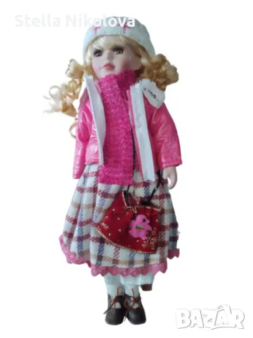  Сувенирна кукла 40см. със стойка
