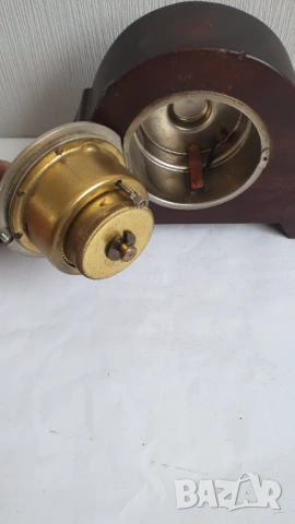 Стар автомобилен часовник Kienzle вграден в настолна кутия, снимка 7 - Антикварни и старинни предмети - 53888665