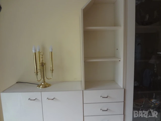 Стилна класическа лампа, снимка 2 - Настолни лампи - 50587288