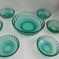 Стъклени купа и купички цветно зелено стъкло, снимка 2 - Антикварни и старинни предмети - 31764618