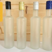 Стъклени бутилки за ракия + тапи и винтови капачки, снимка 12 - Буркани, бутилки и капачки - 6837546