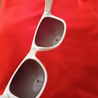 Слънчеви очила Boohoo, снимка 2 - Слънчеви и диоптрични очила - 44356329