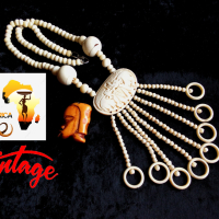 Слонова кост - медальон , амулет , висулка , колие, снимка 1 - Антикварни и старинни предмети - 44688500