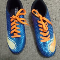 Детски футболни обувки 35 номер, снимка 4 - Футбол - 42540638