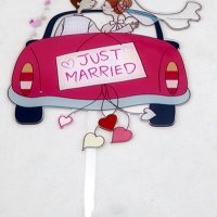Младоженци в розов Автомобил Just Married пластмасов топер табела украса за торта Сватбен сватба, снимка 2 - Други - 30126720