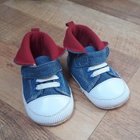 Бебешки буйки 6-9 м, снимка 1 - Бебешки обувки - 32146814