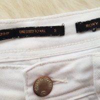 Бели дънкови панталони размер С-М, снимка 5 - Къси панталони и бермуди - 36661941