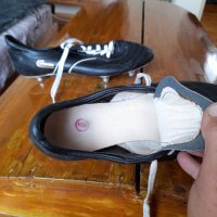 Стари футболни обувки,бутонки Стадион Габрово, снимка 4 - Други ценни предмети - 37871703