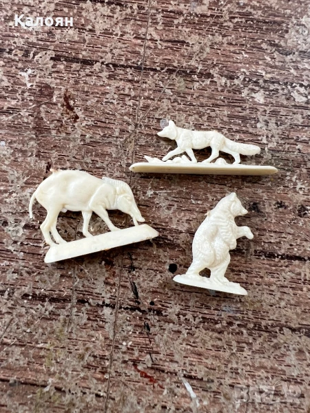 Лот от три бакелитени фигурки на животни , снимка 1
