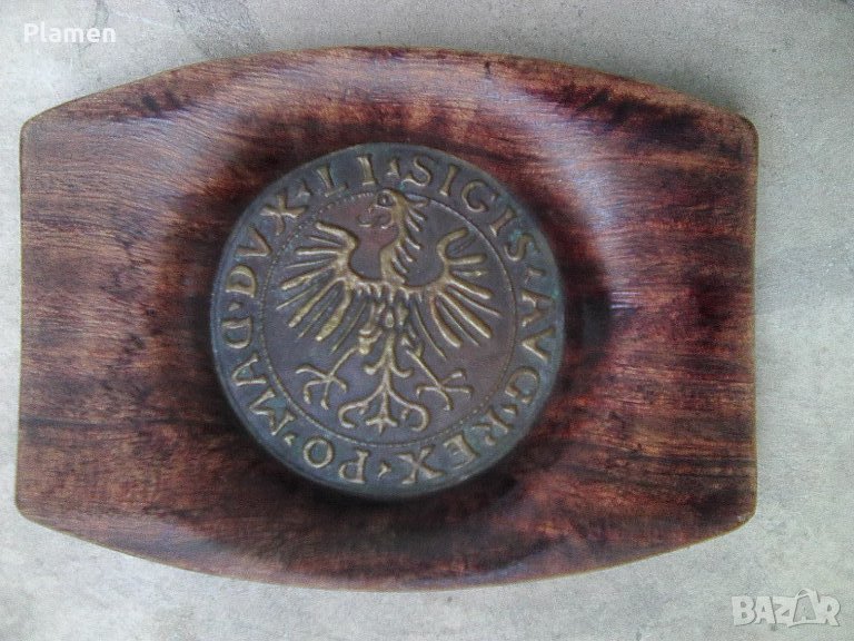 Стара дървена чинийка поднос за стена с орел, снимка 1