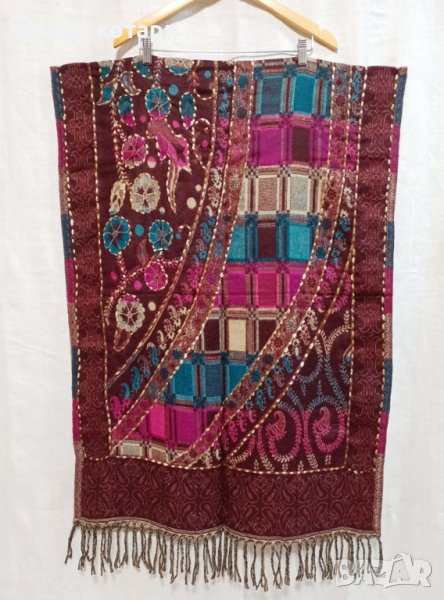 Топъл етно-шал с две лица от Индия, снимка 1