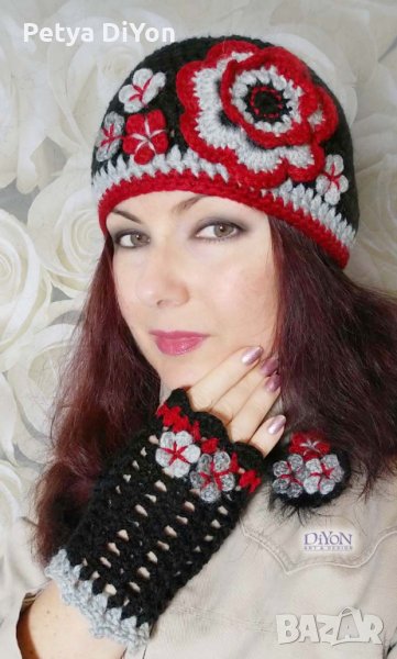 Плетен комплект шапка ръкавици и брошка, снимка 1