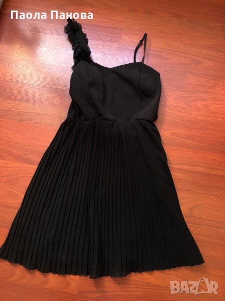 Черна рокля с гол гръб, снимка 1