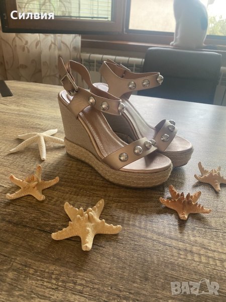 Ефектни сандали на платформа, снимка 1