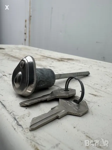 КЛЮЧАЛКА ВРАТА ВОЛГА 21 ГАЗ 21 НОВ СССР, снимка 1