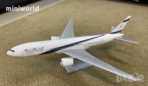 самолет Boeing 777-200 EL AL Israel Airlines 4X-ECC Pacmin - мащаб 1:100 (32 см.) пластмасов модел, снимка 1