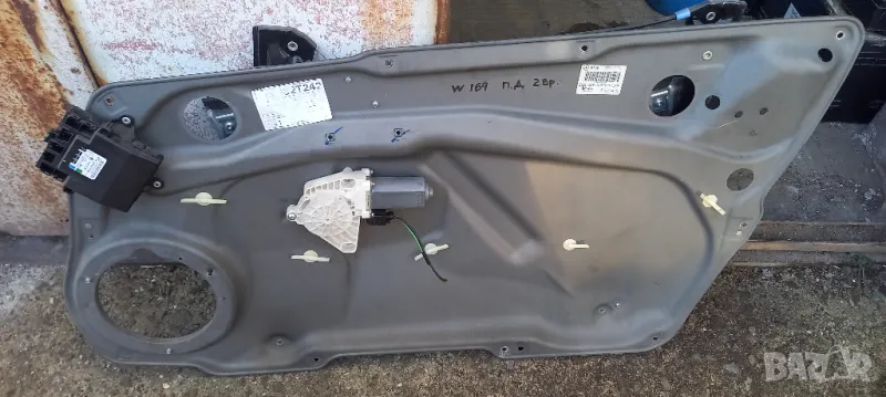 Стъклоповдигач Mercedes A-Class W169 2/3 врати, снимка 1