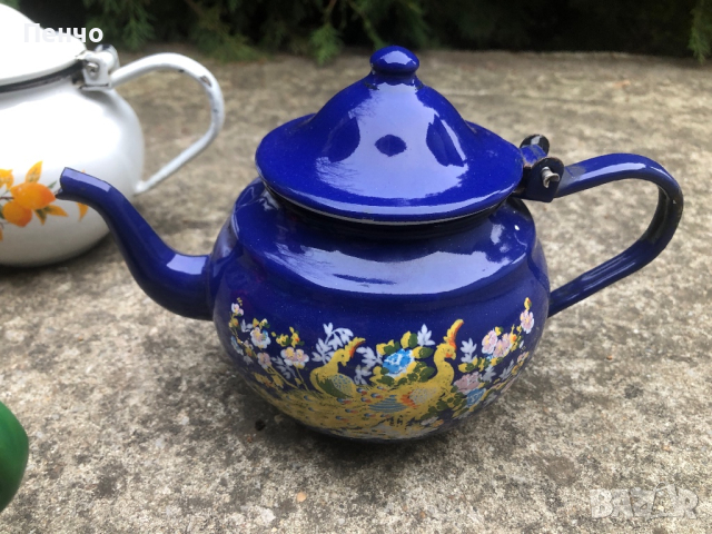 стари малки емайлирани чайници - СОЦ - четири броя, снимка 4 - Антикварни и старинни предмети - 44586454
