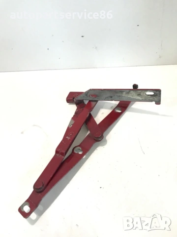 Предна лява панта на преден капак червена за Mercedes W638 Vito (1997-2002)