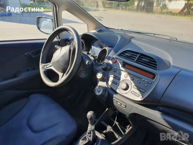 Honda jazz 1.4i-VTEC Газ/Бензин , снимка 9 - Автомобили и джипове - 53129770