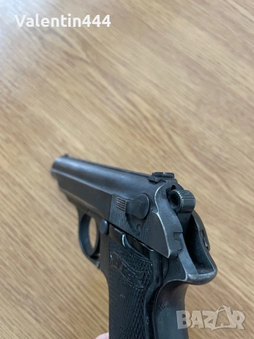 Пстолет "ВАЛТЕР ПП", кал. 7,65мм - ДЕАКТИВИРАН/ОБЕЗОПАСЕН, снимка 5 - Бойно оръжие - 54039272