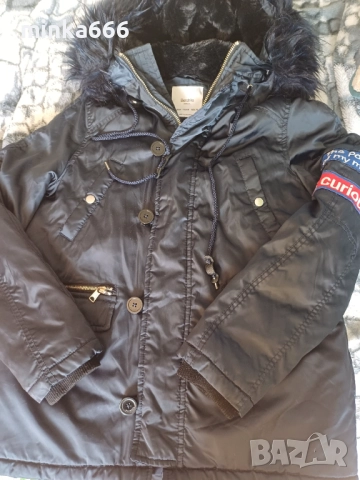 Дамско яке с качулка 