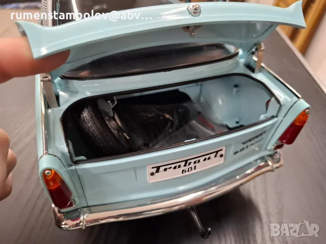 Trabant 601 + каравана Würdig 301 – 1:8, снимка 2 - Колекции - 56416309