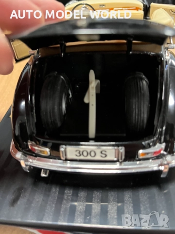 Mетална колекционерска количка моделMERCEDES BENZ 300S 1955г.1:18, снимка 5 - Колекции - 52281534