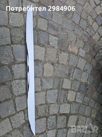 Хром лайсна заден капак мерцедес v 447 4476940082, снимка 2 - Части - 50416703