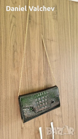 Дамска чанта, снимка 2 - Чанти - 52646191