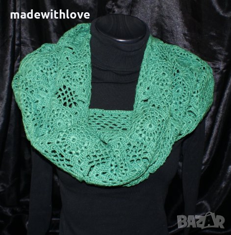 Зелен Ръчно плетен на една кука шал /плетиво подарък hand made/, снимка 1