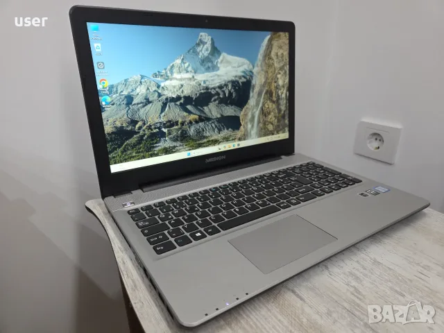 6GB RAM Core i3-6006U 240GB SSD FULL HD 15.6" лаптоп Medion Akoya E6422