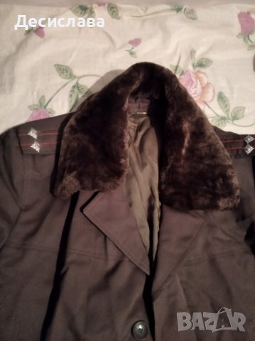 Военни ризи с пагони и военно палто-ретро, снимка 6 - Други ценни предмети - 38055401