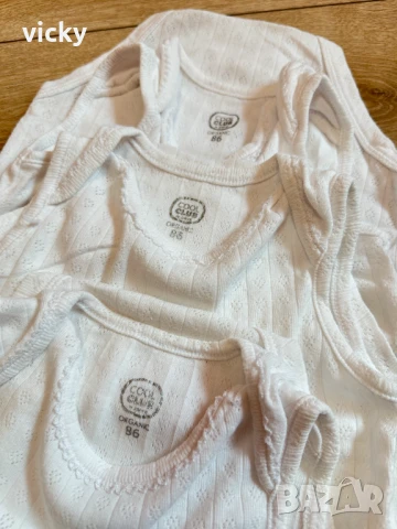 Комплект от 3 бели бебешки бодита, размер 86см, снимка 4 - Комплекти за бебе - 50643660