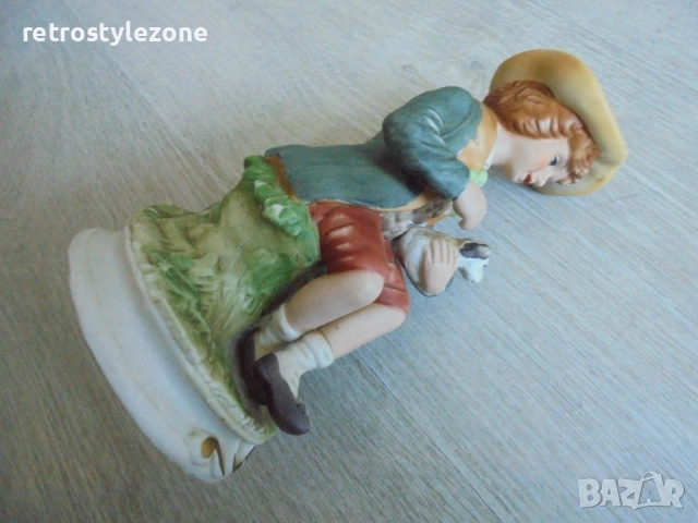 № 8420 Винтидж порцеланова фигурка – Момче с кученце , снимка 5 - Други ценни предмети - 52956271