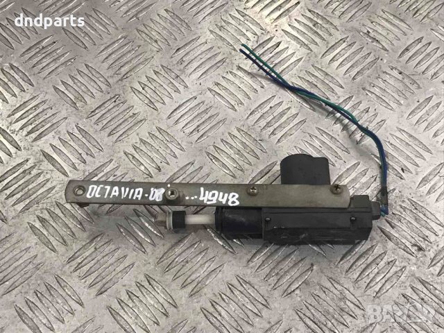 Задно ляво моторче централно Skoda Octavia 1.6i,75кс.,2000г.