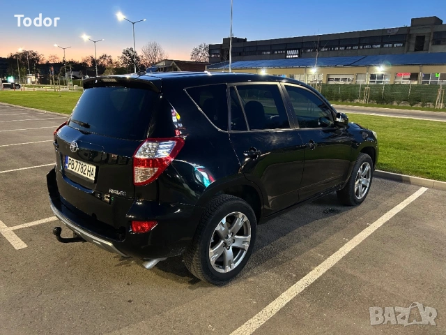 Toyota RAV4 2.2D 4x4 AC, снимка 5 - Автомобили и джипове - 54251205
